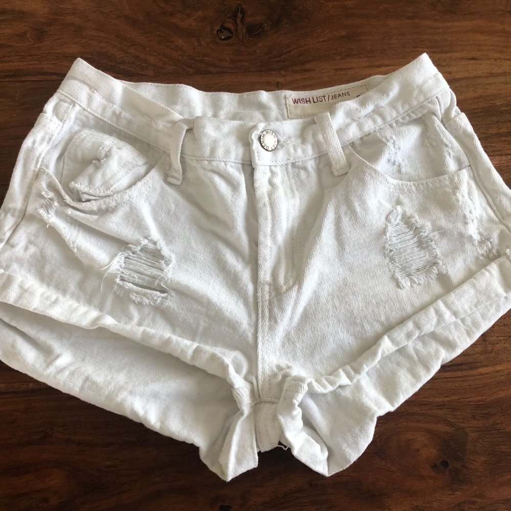 Wishlist White Denim Shorts Size 25 - Clearout show